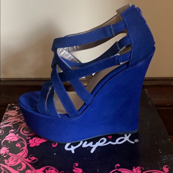 Brand new blue suede platform wedge heels. Size 8! - Picture 3 of 3